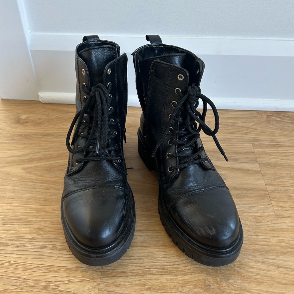 ALDO COMBAT BOOTS SIZE 8